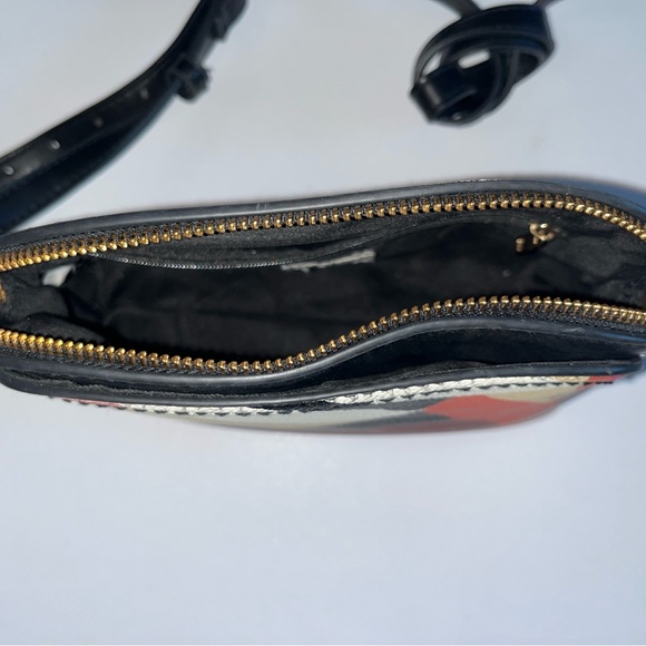 Floral Patterned Shoulder Bag - Picture 7 of 10